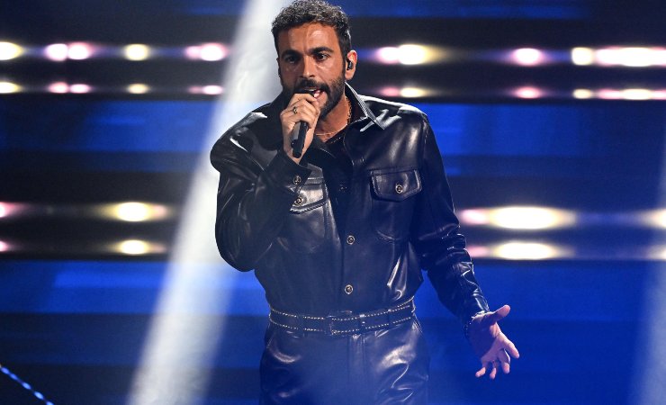 marco mengoni sanremo esibizione