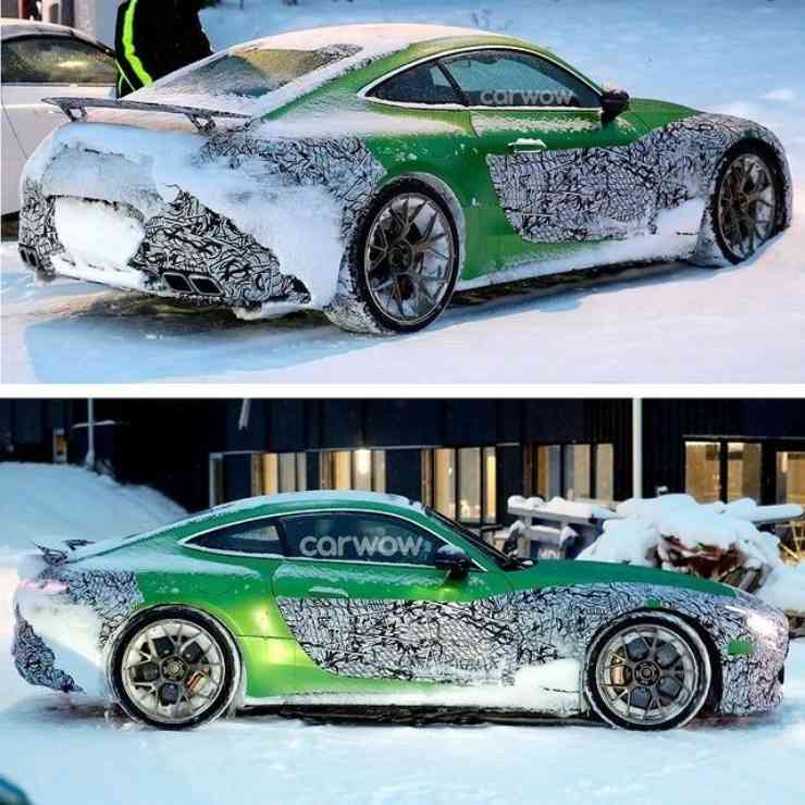 Mercedes verde sembra un cartone animato