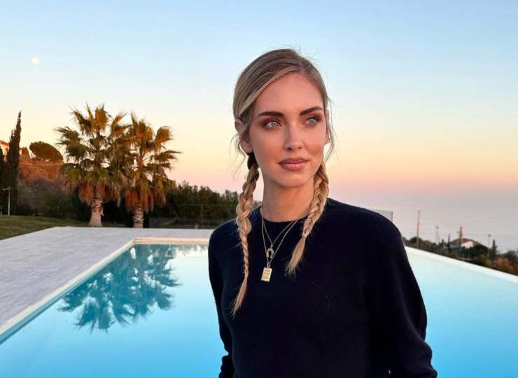 Chiara Ferragni piscina