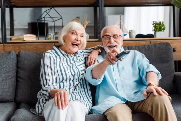 Felici per non pagare più il canone Rai over 75 - ilgranata.it