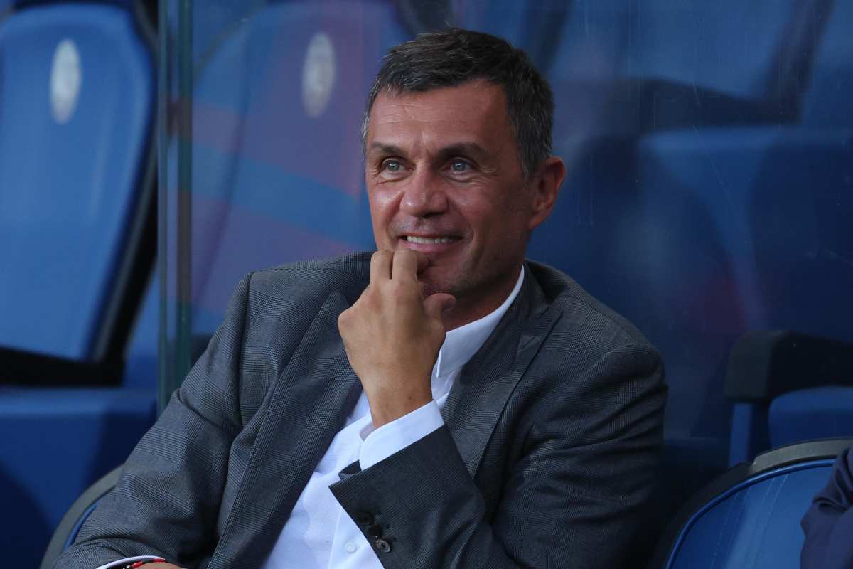 Paolo Maldini in tribuna