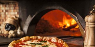 Pizza forno a legna