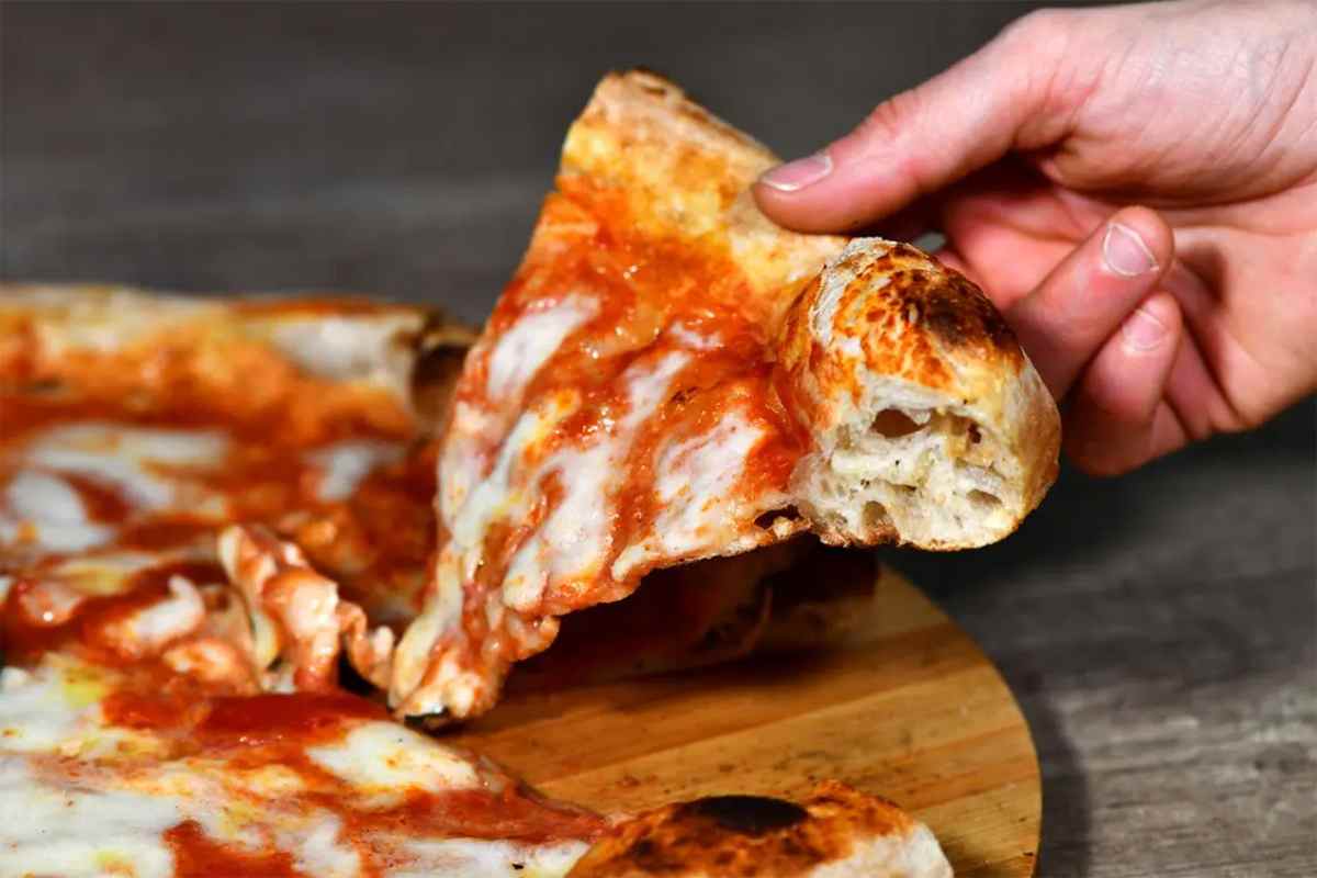 una fetta di pizza