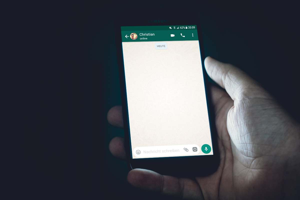 Whatsapp, el truco para leer mensajes sin que nadie lo sepa: lo soluciona todo