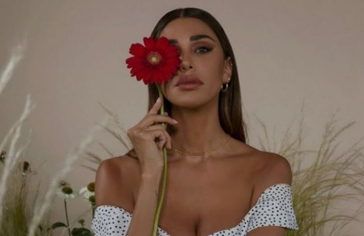 Belen Rodriguez, il balletto a C'è Posta 