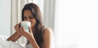 Le conseguenze di bere caffè a stomaco vuoto