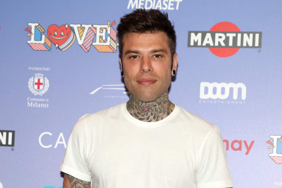 fedez titolo studio retroscena 