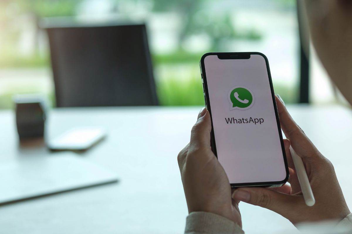 C'è un trucco per cambiare sfondo su WhatsApp