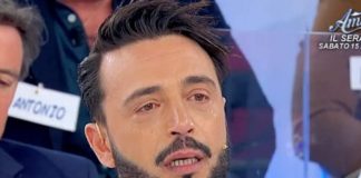 uomini e donne armando lacrime