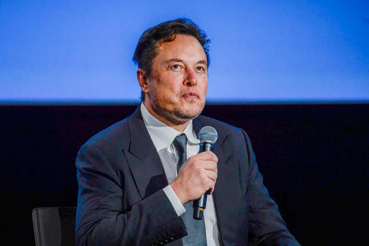 Elon Musk, che rivelazione: l'hanno costretto