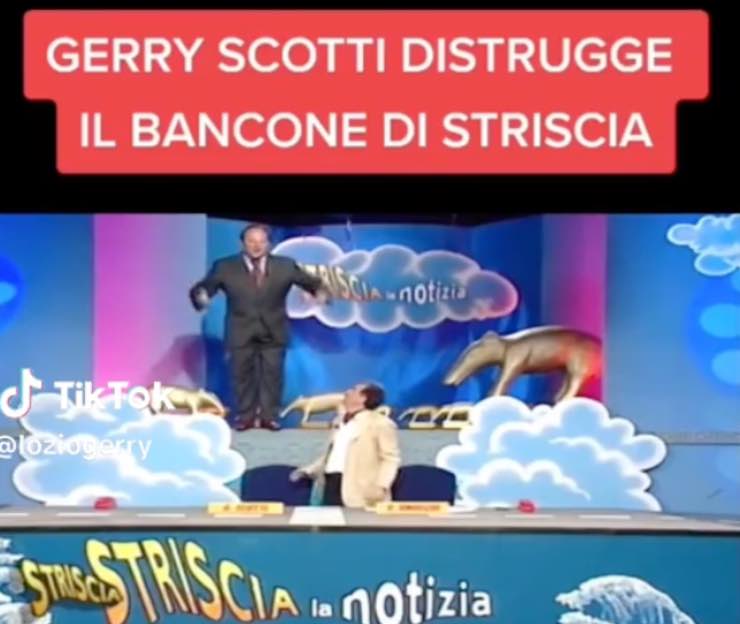 Gerry Scotti striscia la notizia