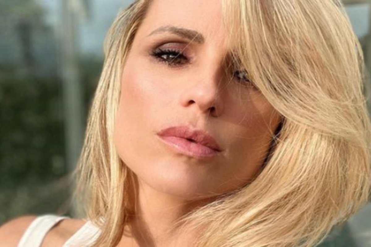 michelle hunziker scollatura profonda