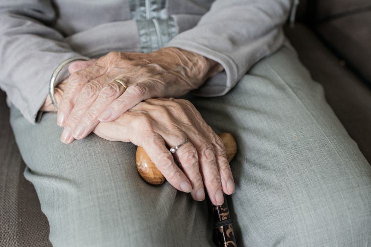 L'INPS ha confermato la revoca delle prestazioni aggiuntive ai pensionati il 9 Maggio per mancate comunicazioni reddituali