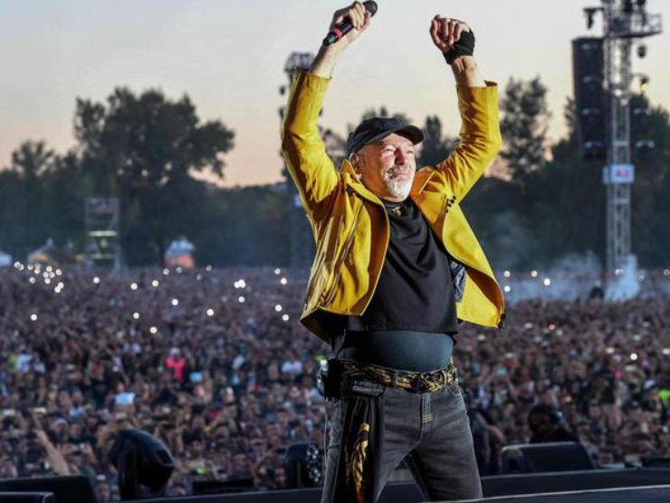 Vasco Rossi, titolo di studio