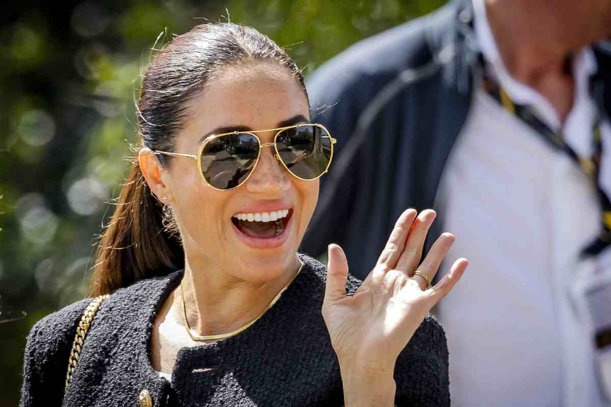 meghan markle cosa faceva durante incoronazione