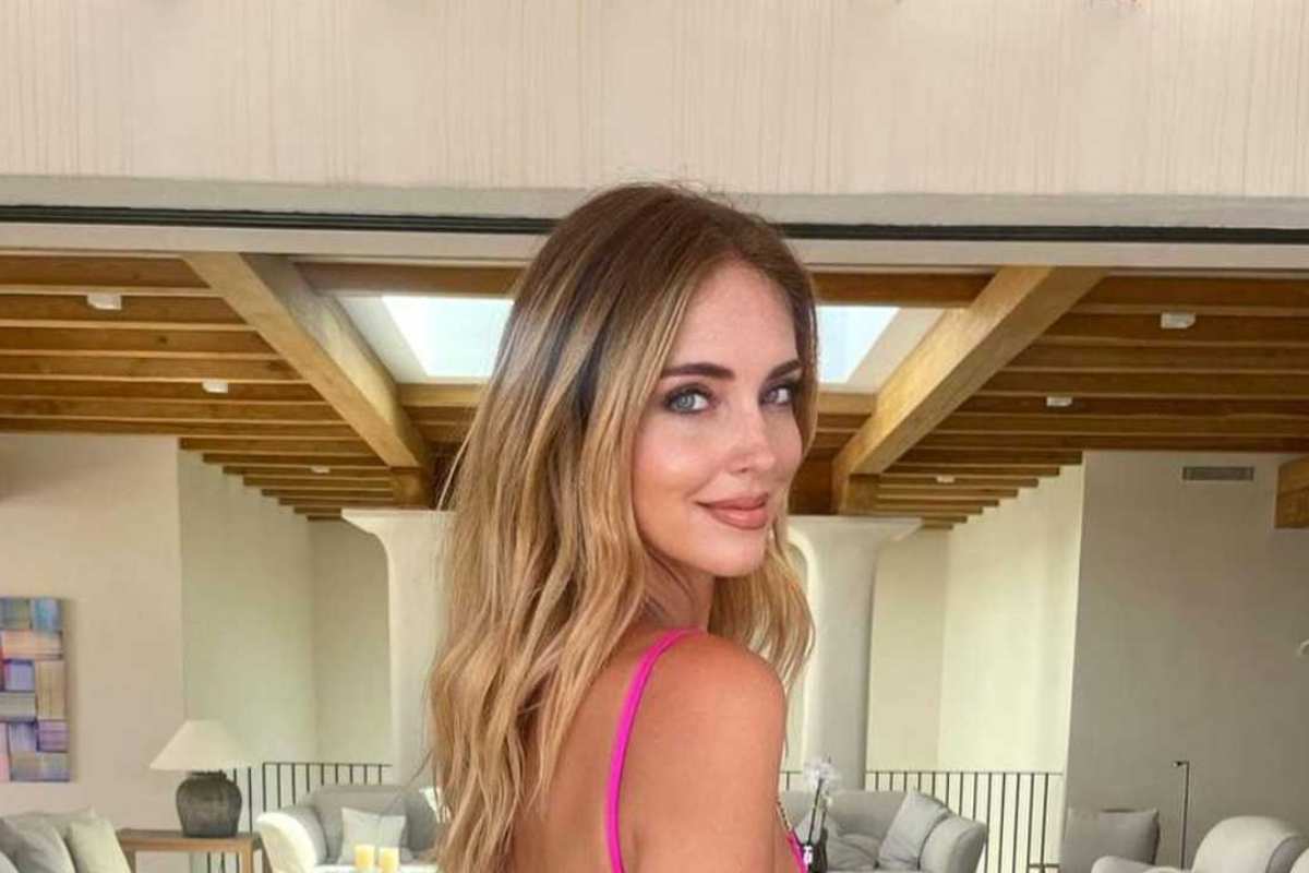 Chiara Ferragni Duomo maglietta ciliege