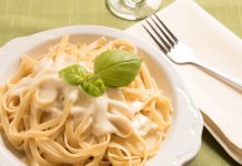 fettuccine Alfredo