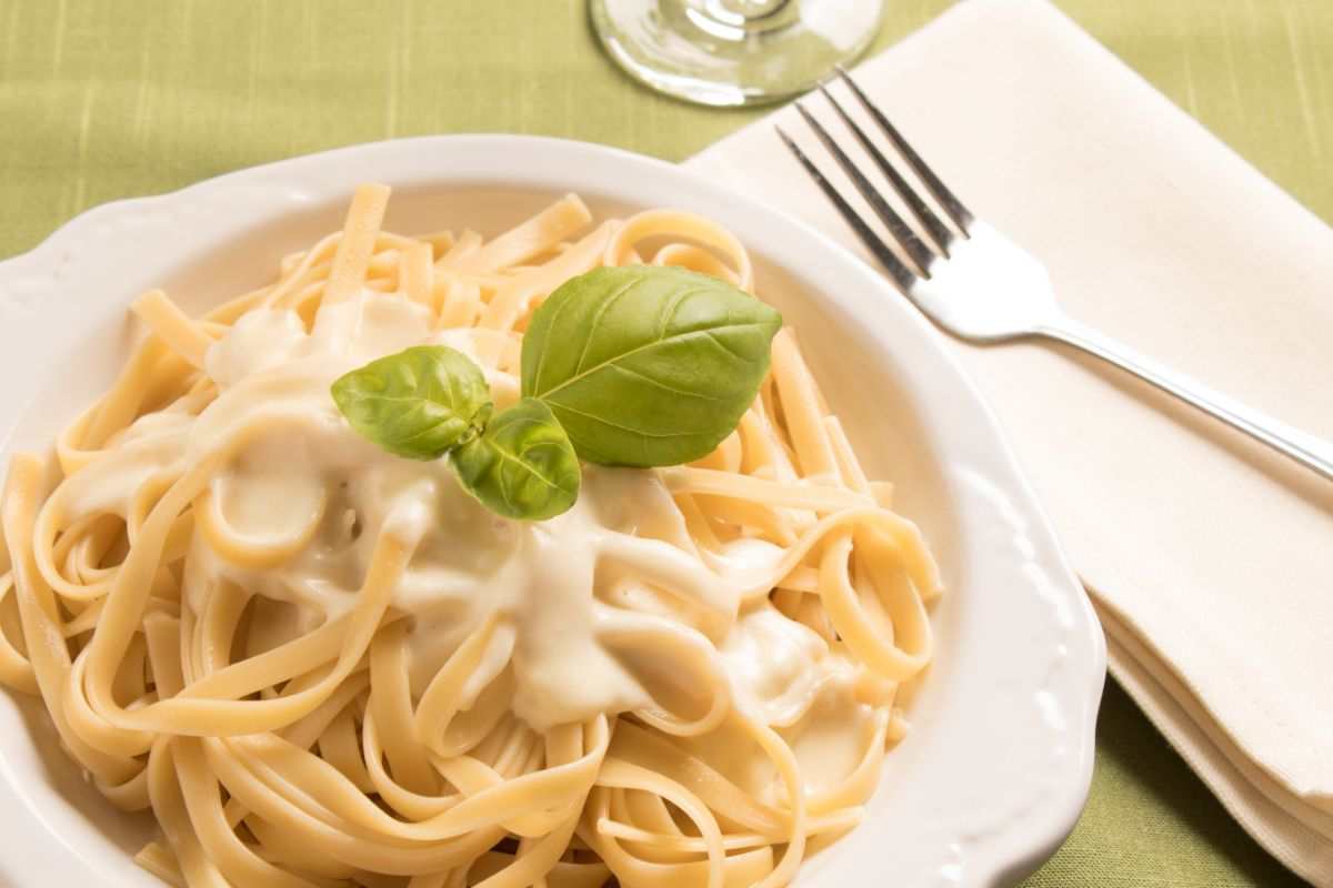 fettuccine Alfredo