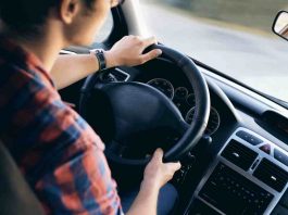 cosa succede se guidi un' auto intestata ad un'altra persona