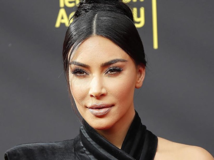 Kim Kardashian non riesce a farne a meno