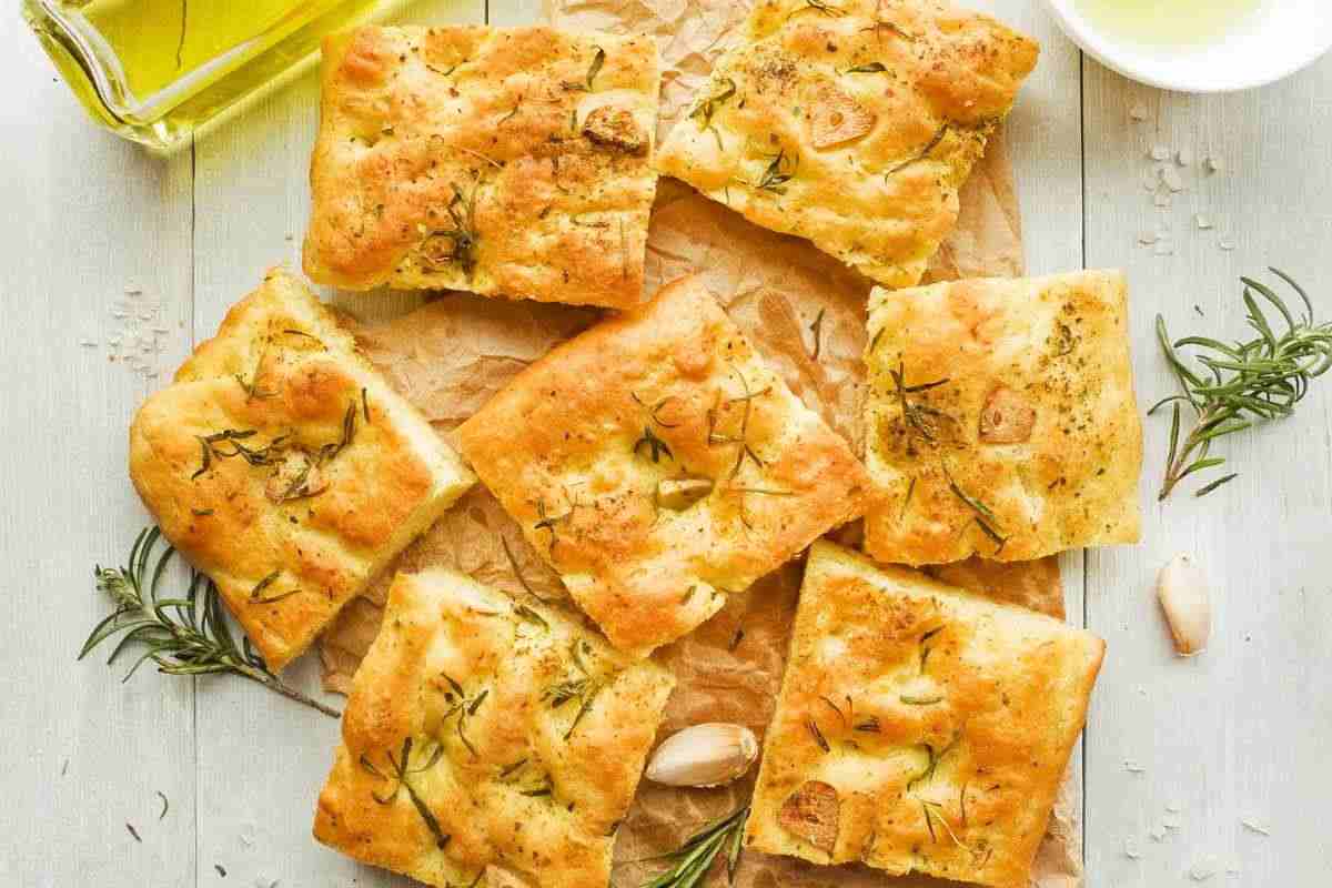 focaccia senza uova e farina ricetta