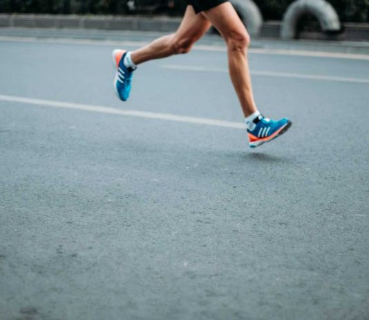 Fate così per sentire meno fatica durante la corsa