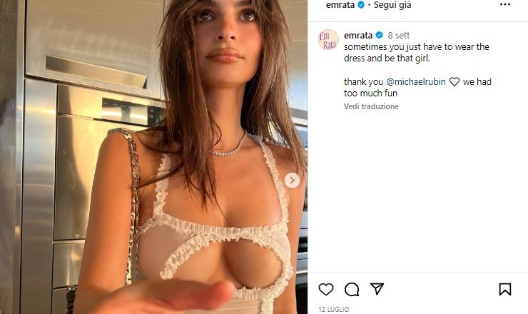 Emily Ratajkowski copre nulla