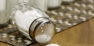 usare troppo sale non è un'abitudine sana