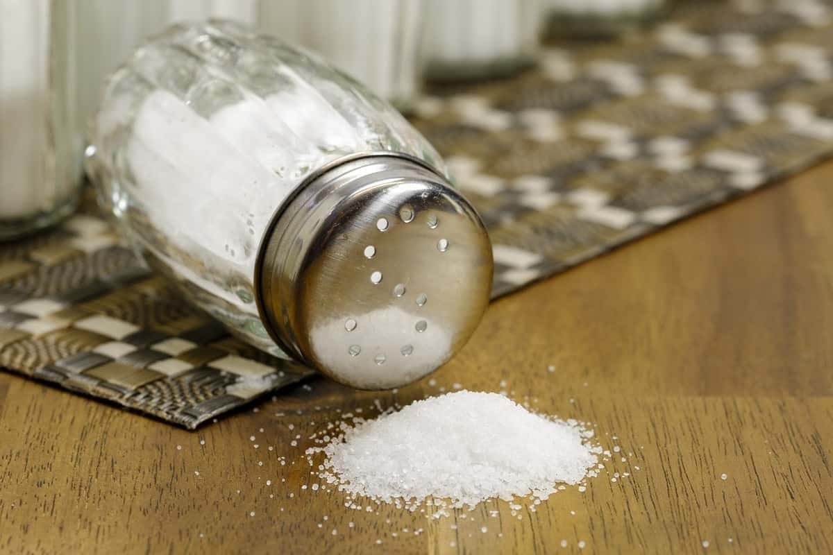 usare troppo sale non è un'abitudine sana